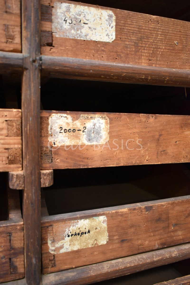 Detail van Ladenkast, grijs, materiaal hout